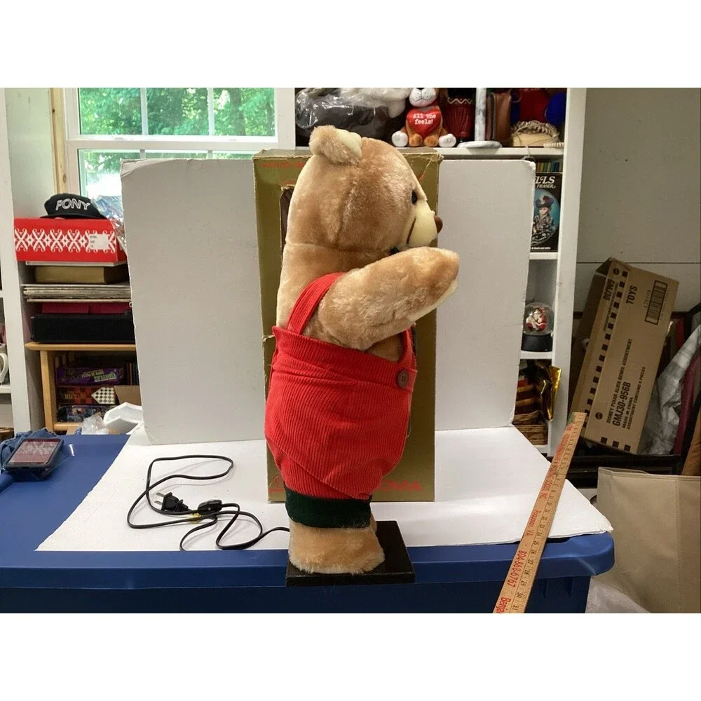 vintage animated Christmas 19” teddy bear 1989 (works)